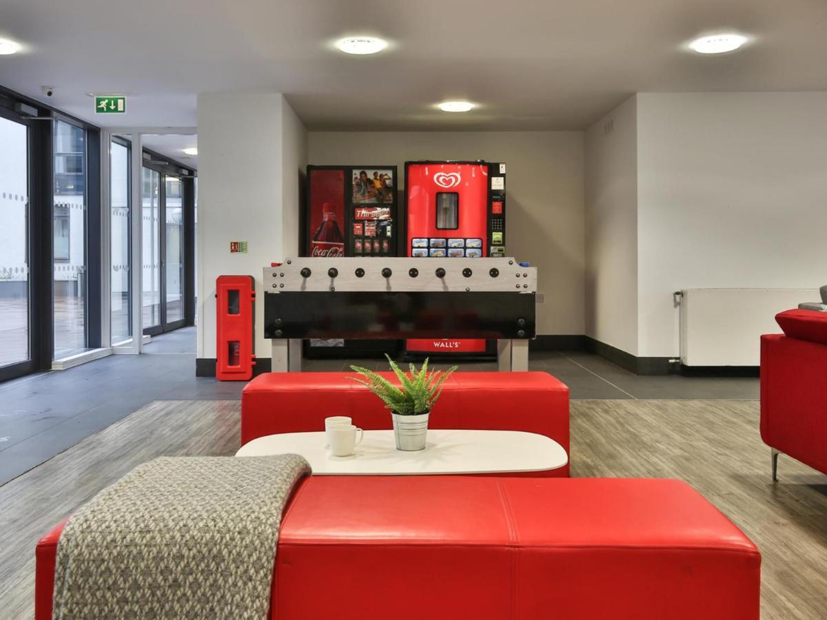 Sterling Court In Wembley London Ngoại thất bức ảnh