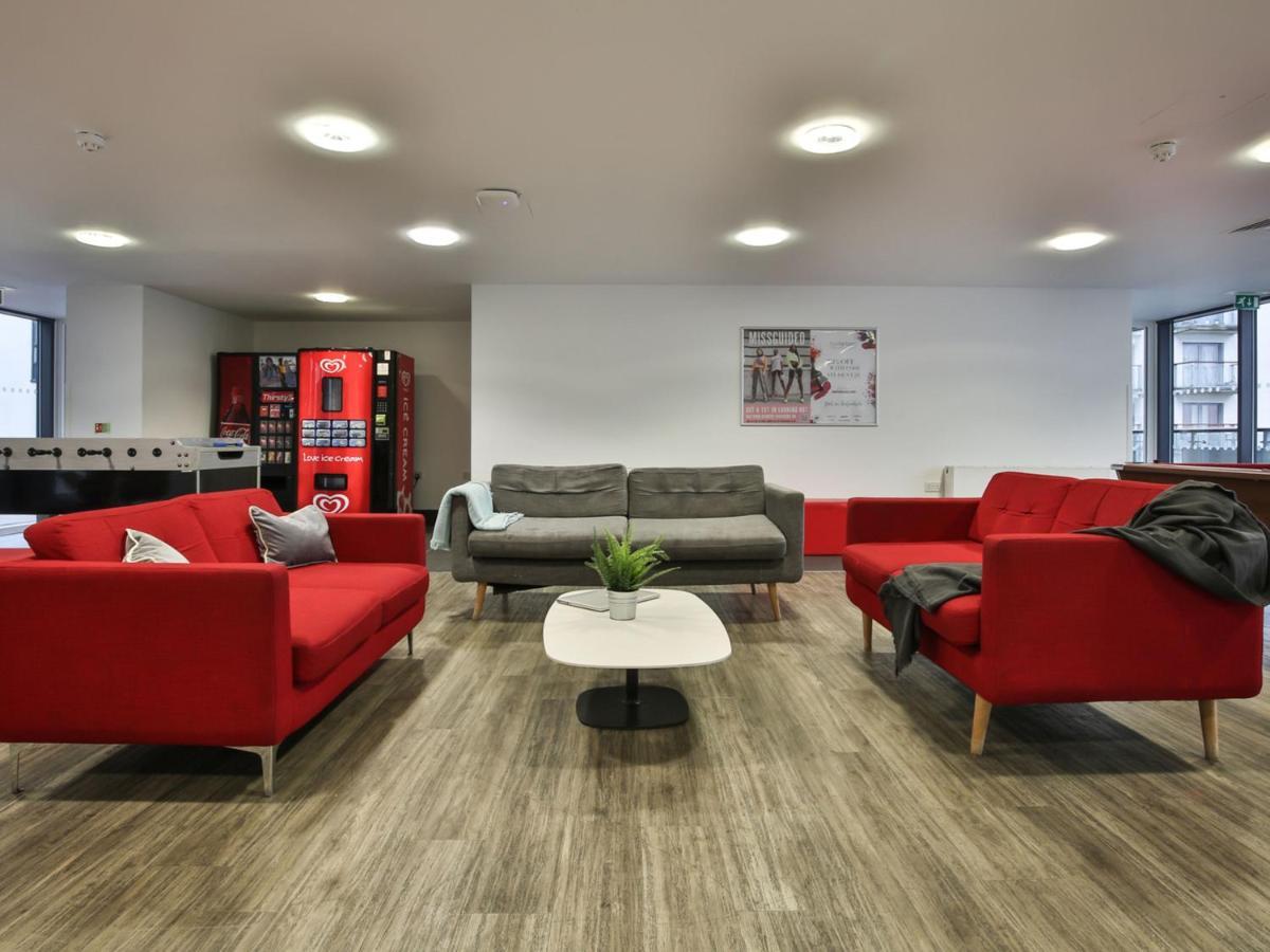 Sterling Court In Wembley London Ngoại thất bức ảnh