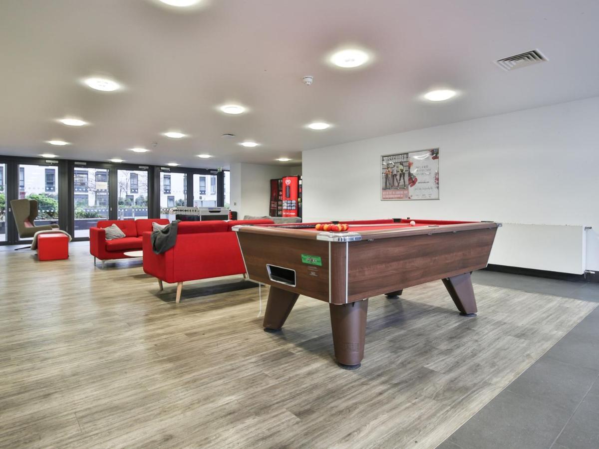 Sterling Court In Wembley London Ngoại thất bức ảnh