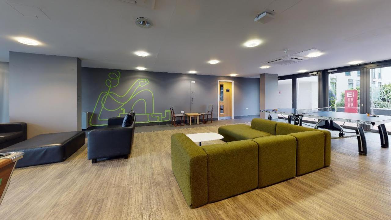 Sterling Court In Wembley London Ngoại thất bức ảnh