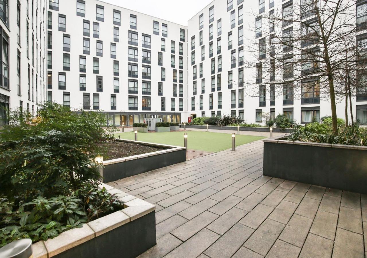 Sterling Court In Wembley London Ngoại thất bức ảnh